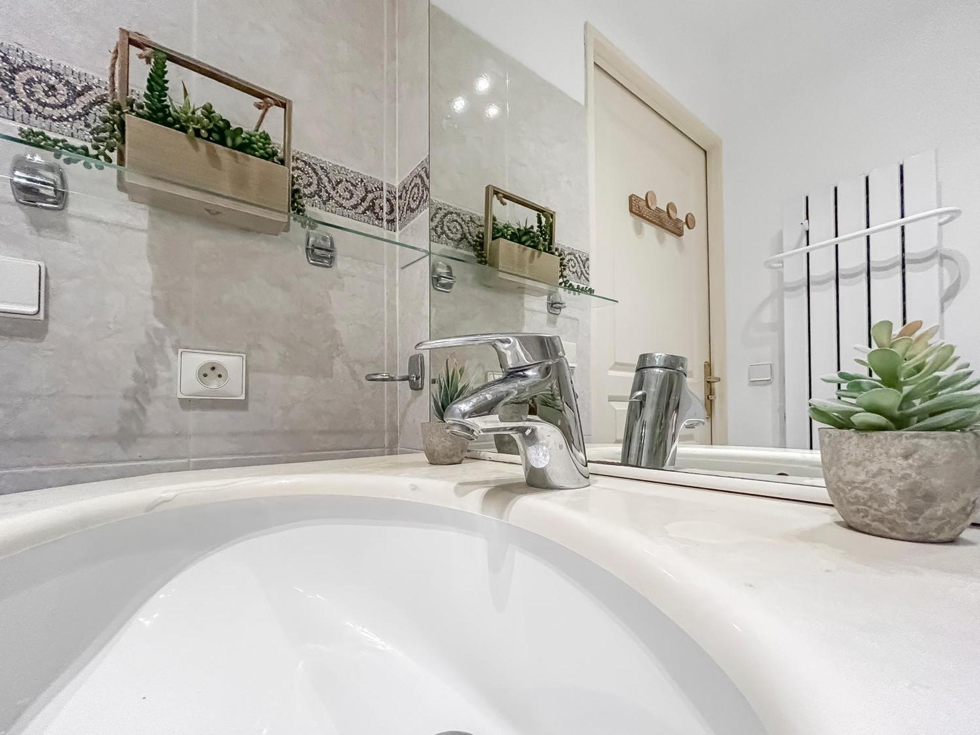 شقة Balcon, Parking, Piscine Et Clim' A 2 Pas Du Port Santa Lucia Saint-Raphaël المظهر الخارجي الصورة