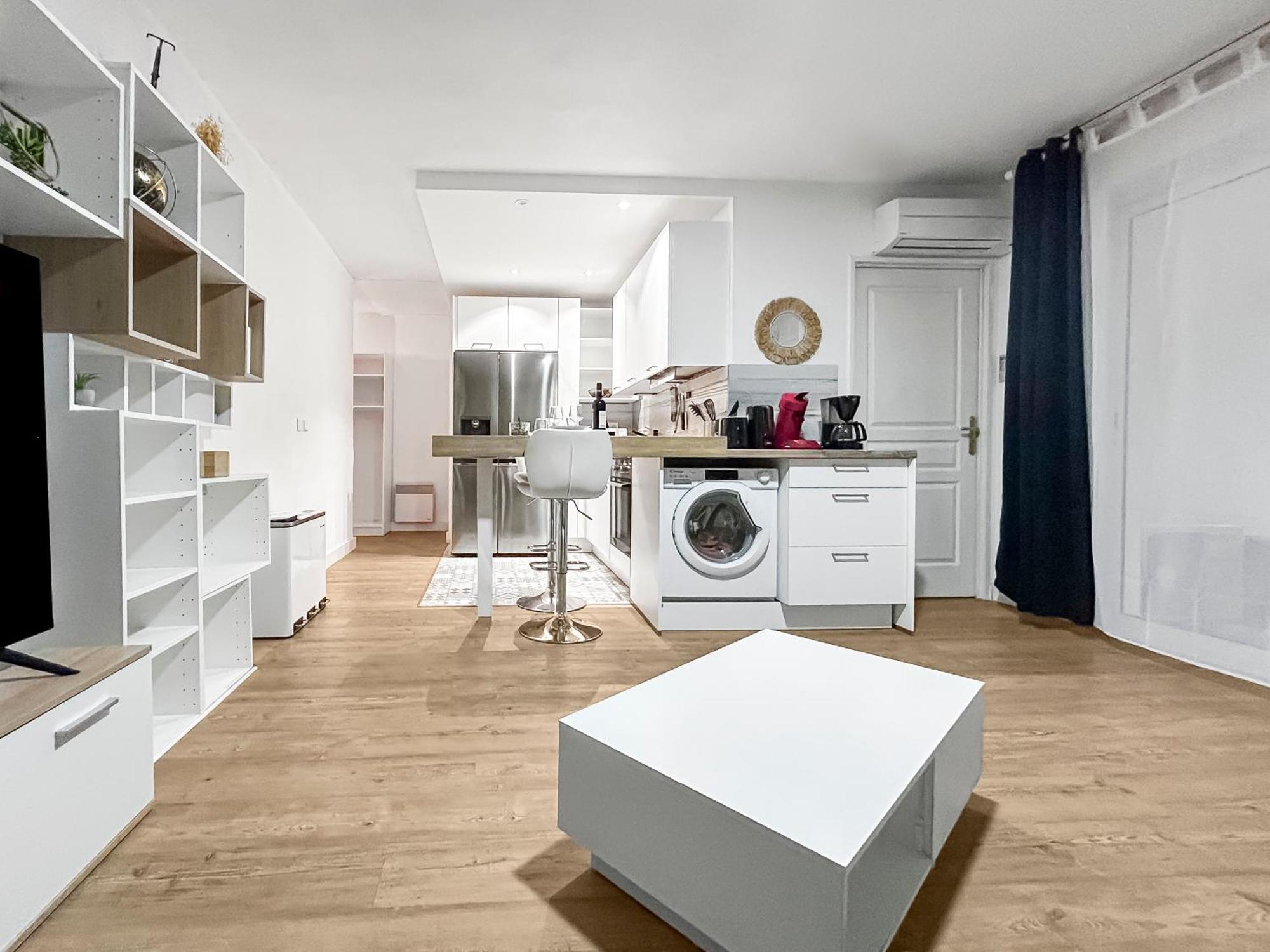 شقة Balcon, Parking, Piscine Et Clim' A 2 Pas Du Port Santa Lucia Saint-Raphaël المظهر الخارجي الصورة