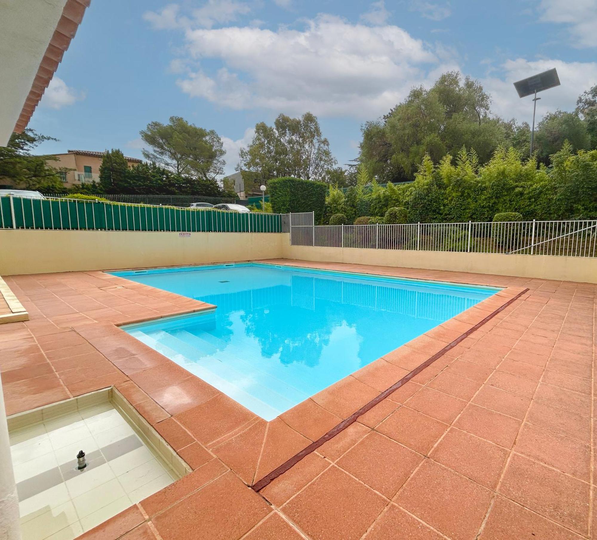 شقة Balcon, Parking, Piscine Et Clim' A 2 Pas Du Port Santa Lucia Saint-Raphaël المظهر الخارجي الصورة